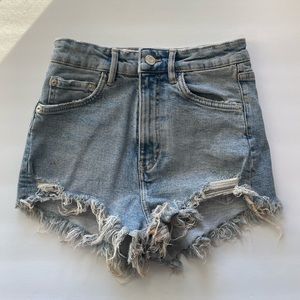 ZARA High Waist Distressed Denim Cut Off Jean shorts US Size 2